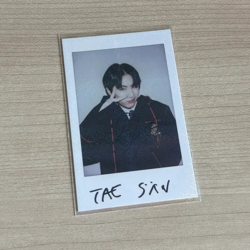 [BUNJANG] BOYNEXTDOOR Taesan Wave Magazine Signed Polaroids Bundle Set / 급처)보이넥스트도어 보넥도 태산 wave 잡지 싸인폴라싸폴양도명재현성호