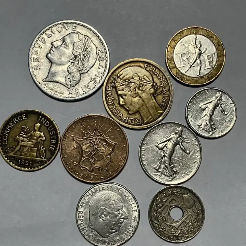 [BUNJANG] French Franc Coin Collection (9 Types) - Featuring Charles de Gaulle &amp; Eiffel Tower / 구권 프랑스 프랑(Franc) 동전 9종 일괄  샤를드골/에펠
