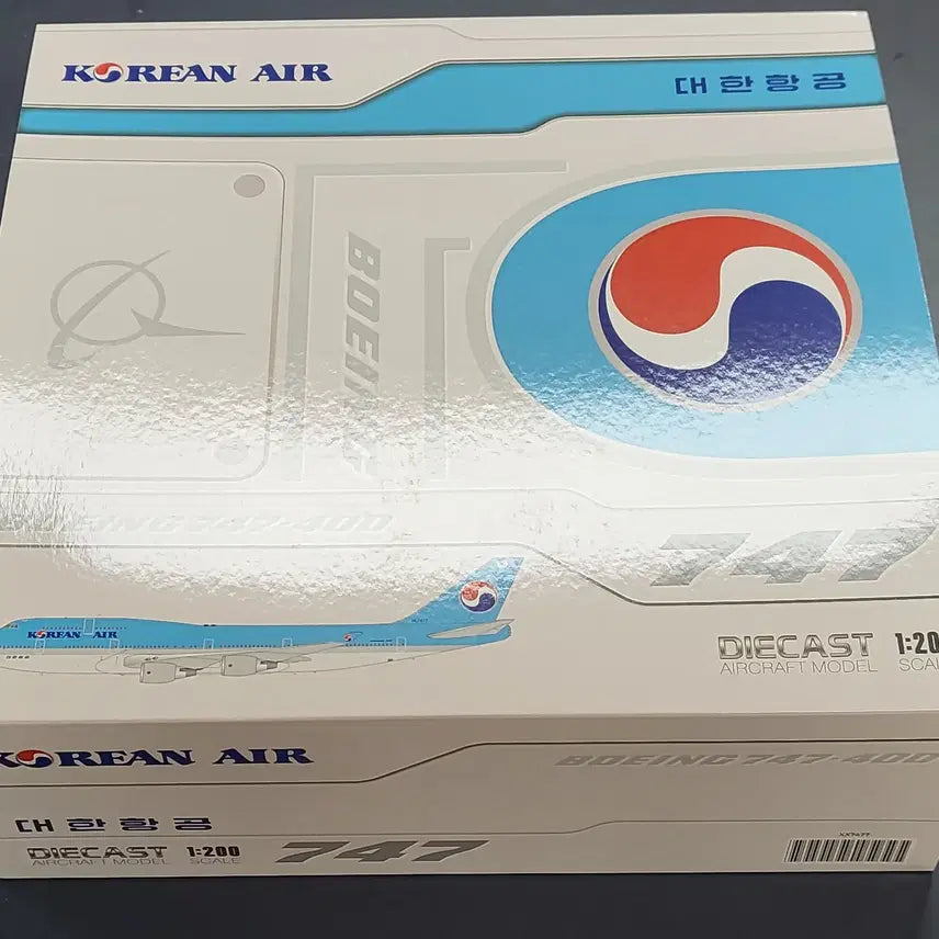 [BUNJANG] JC Wings Korean Air Boeing 747-400 1:200 Scale Model Airplane / JC Wings 대한항공 보잉 747-400 1:200 모형비행기 팝니다