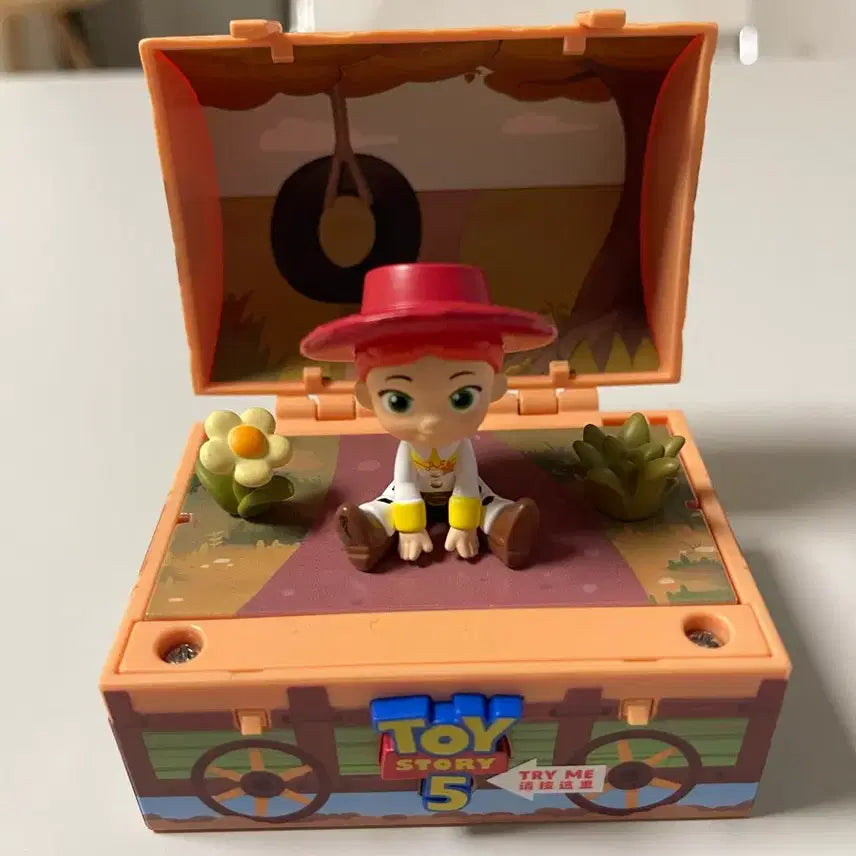 [BUNJANG] Pop Mart Toy Story Jessie Mini Figure / 팝마트 토이스토리 제시 미니 피규어