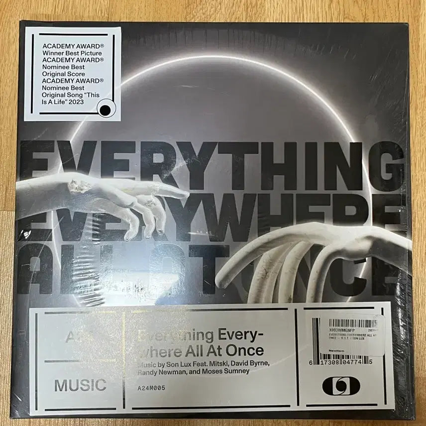 [BUNJANG] Everything Everywhere All at Once OST Unsealed LP / 에브리씽 에브리웨어 올앳원스 에에올 ost 미개봉 lp(Everything Everywhere All at once)