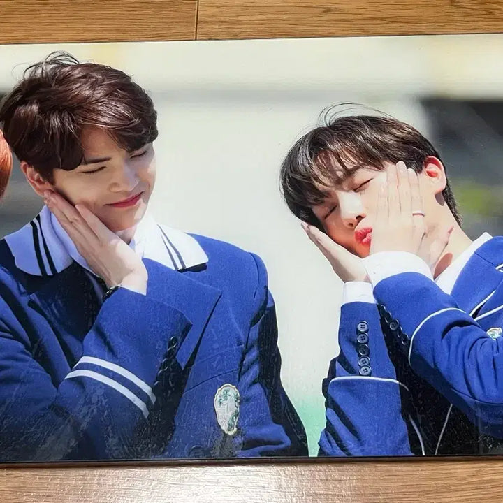 [BUNJANG] The Boyz Younghoon Hyunjae Frame / 더보이즈 영훈 현재 액자 판매