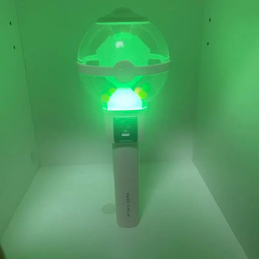 [BUNJANG] Park Ji Hoon Lightstick / 박지훈 응원봉 양도(박스x 포카x)