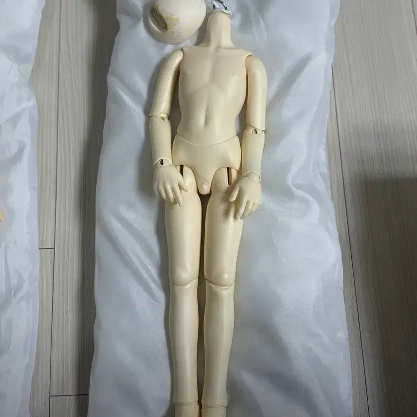 [BUNJANG] Volks SDM Male Body Long Leg White Skin / 보크스 sdm 남아바디 롱다리 미백스킨