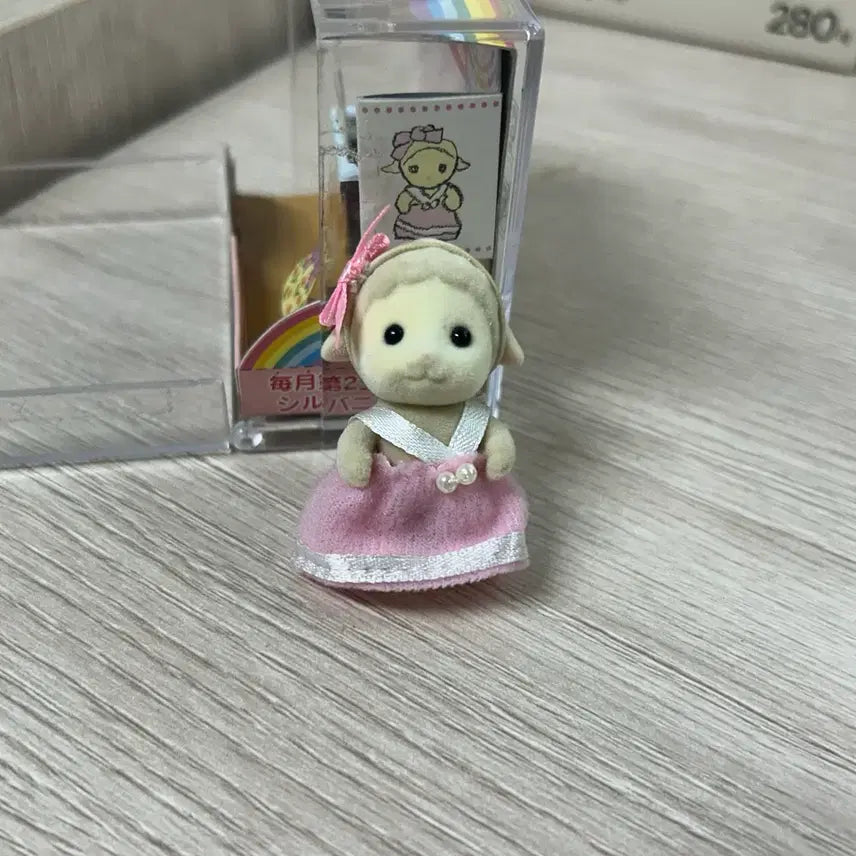 [BUNJANG] Sylvanian Families Old 2nd Birthday Party Set (Unsealed) / 실바니안 올드 2월 생일파티 양 (개봉)