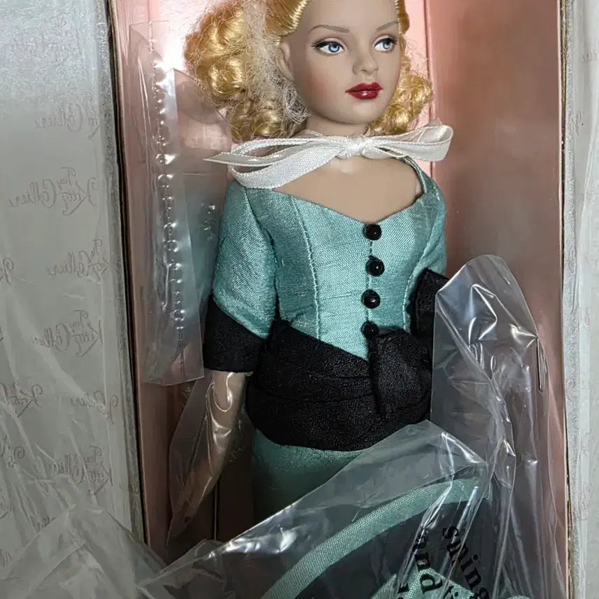 [BUNJANG] Tonner Doll Tiny Kitty Collier 10" Collectible Figure / 패션로얄티 토너돌 키티 콜리어 새상품 바비인형 실크스톤 포피파커 피규어