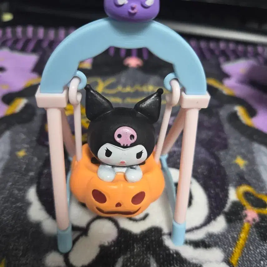 [BUNJANG] Kuromi Pumpkin Swing Figure / 쿠로미 호박 스윙 피규어(박스ㅇ)