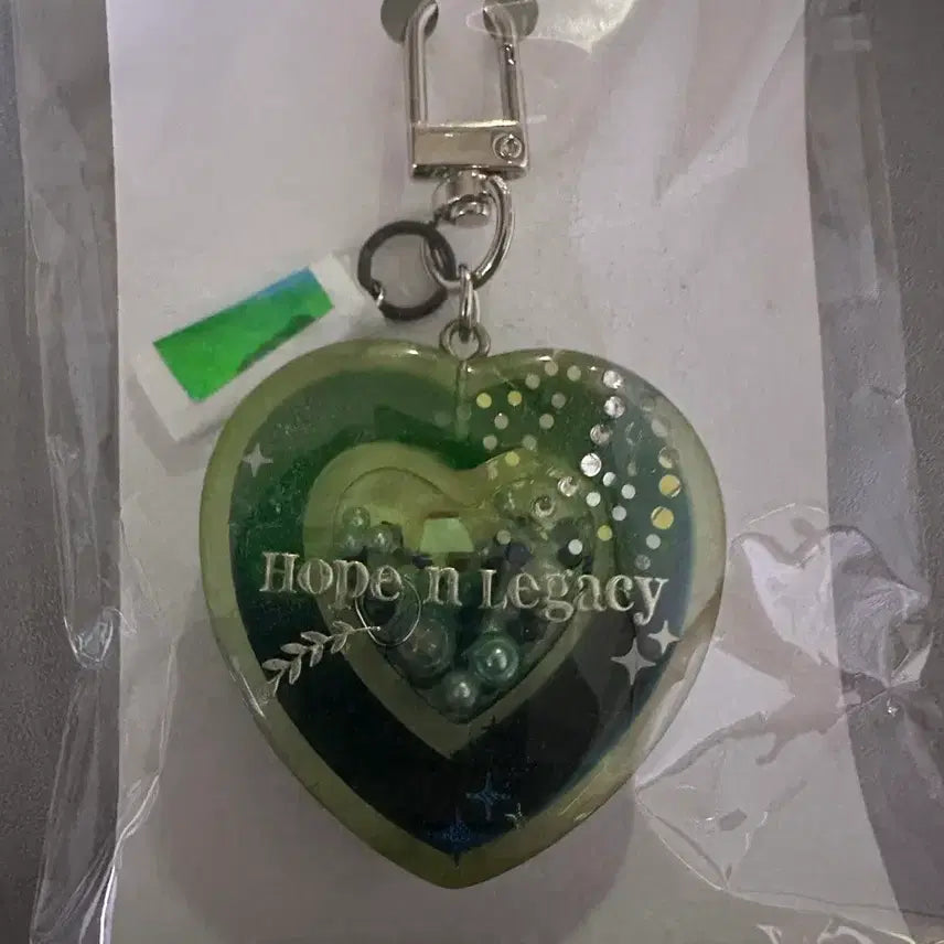 [BUNJANG] Hanyu Yuzuru Hobby &amp; Legacy Keychain (Unreleased) / 피겨 하뉴 유즈루 비공굿 키링 홉 앤 레거시