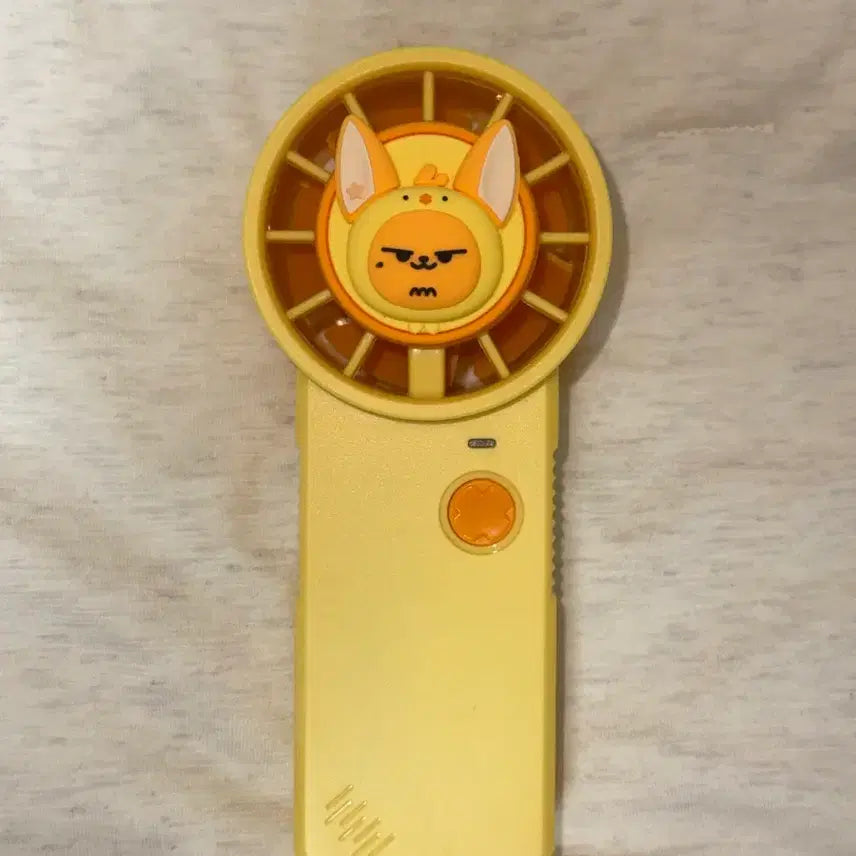 [BUNJANG] Hwang Chun-ee Handheld Fan / 황춘이 손풍기
