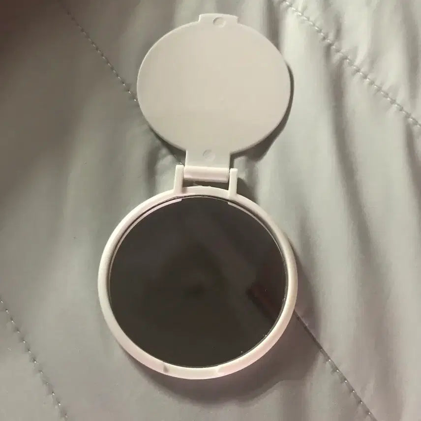 [BUNJANG] ZEROBASEONE ZERONI Folding Hand Mirror / 제로베이스원 제로니 손거울