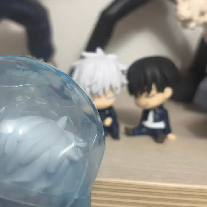 [BUNJANG] Jujutsu Kaisen Satoru Gojo Shoulder Tap Gacha (Sealed) / [미개봉/새상품] 주술회전 고죠 사토루 어깨쿵 가챠