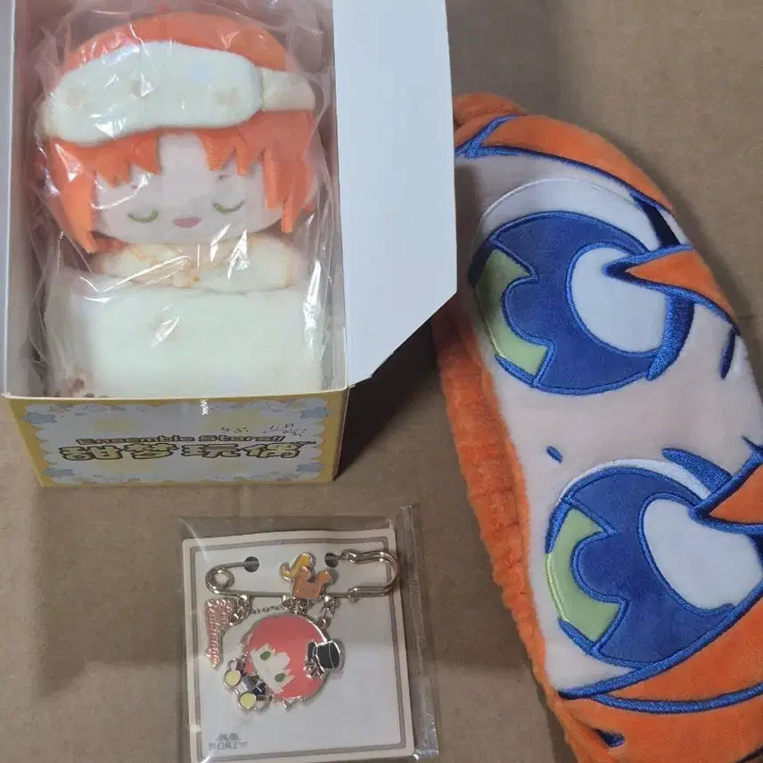 [BUNJANG] Ensemble Stars Tsuknaga Leo Sleepytime Plushie &amp; Badge Bundle / 앙스타 츠키나가 레오 부쿠부 안대 꿀잠누이 뱃지 일괄판매