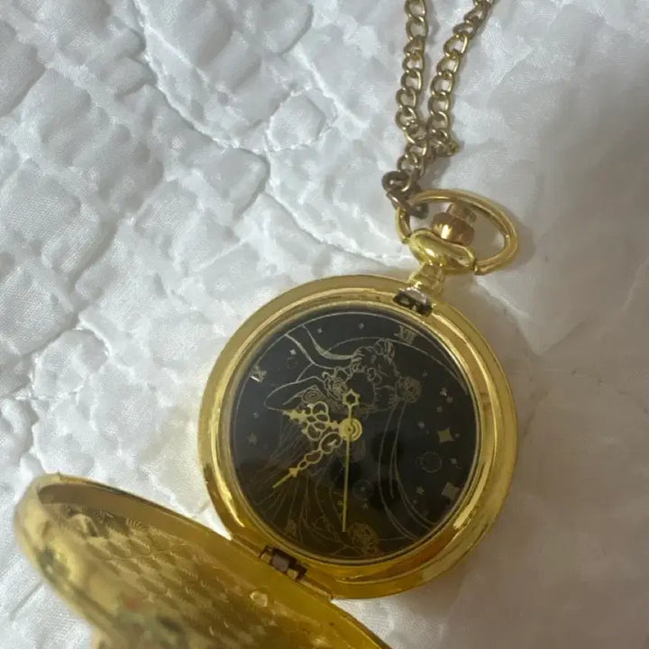 [BUNJANG] Sailor Moon Pocket Watch / 세일러문 회중시계 판매합니다!