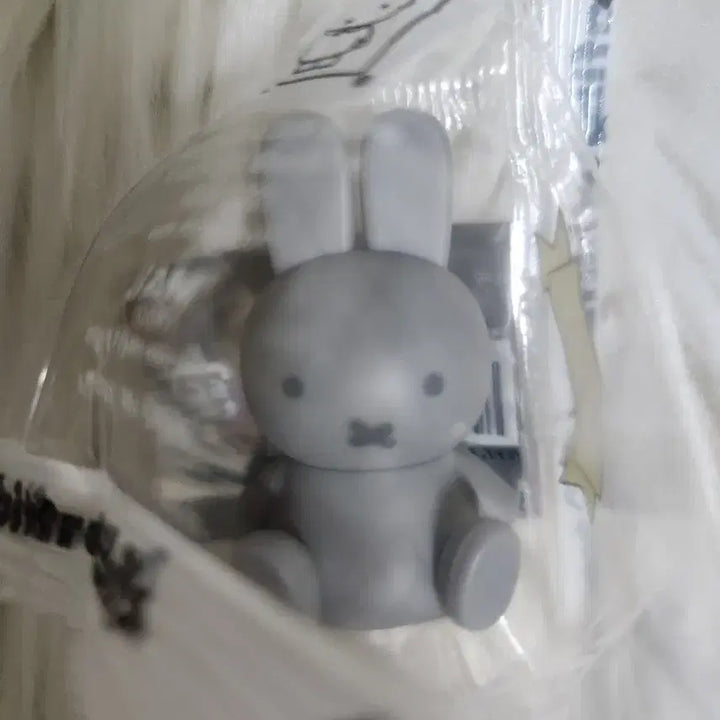 [BUNJANG] Miffy Mini Figure Dark Solid A / 다이소 미피_미니 피규어_다크 솔리드 A