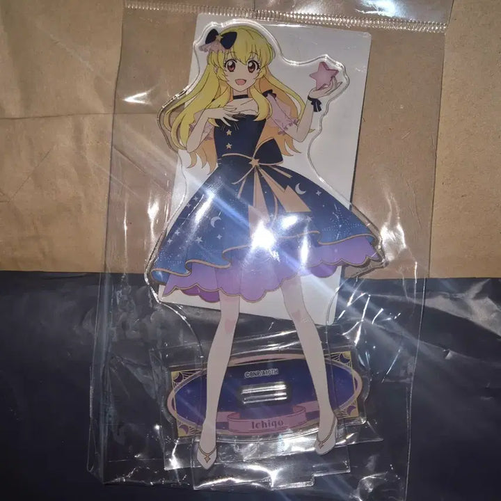 [BUNJANG] Aikatsu! Ichigo Acrylic Stand / 아이카츠 아이엠스타 루쿠아 팝업 이치고 아크릴 스탠드 미개봉 양도
