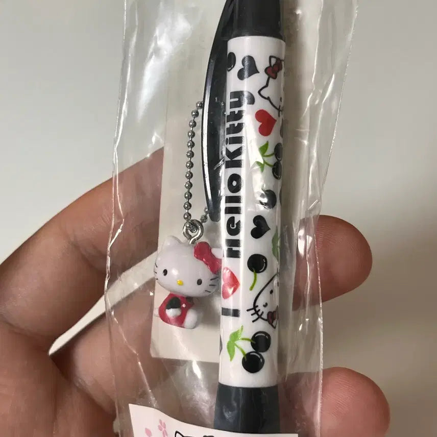 [BUNJANG] Classic Kitty Black Cherry Fruit Kitty Cherry Kitty Mascot Ballpoint Pen / 고전키티 블랙체리 과일키티 체리키티 마스코트 볼펜