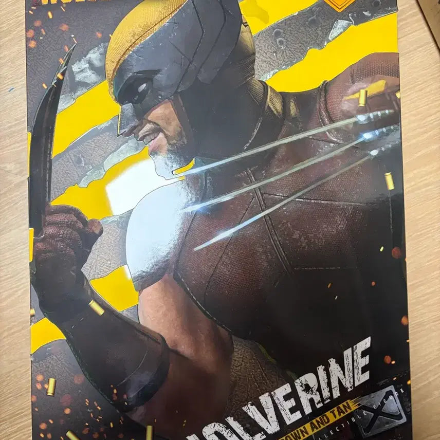[BUNJANG] Hot Toys Wolverine Classic Suit 1/6 Scale Figure / 핫토이 울버린 클래식슈트 팝니다