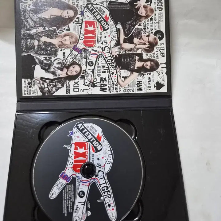 [SOLD OUT] [BUNJANG] EXID HOLLA Digital Single CD (Promotional) / 홍보용)EXID 첫 번째 디지탈싱글 HOLLA 민트급cd 입니다