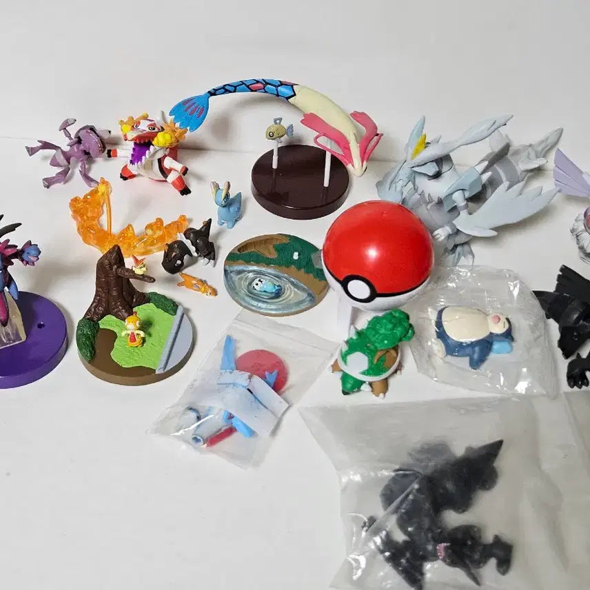 [BUNJANG] Pokemon 3D Figure Collection Milotic Swimming Form &amp; Others Set / 월말할인,7월까지판매)택포,초희귀품)1:40 포켓몬스터 입체도감 피규어 밀로틱 유영폼+기타