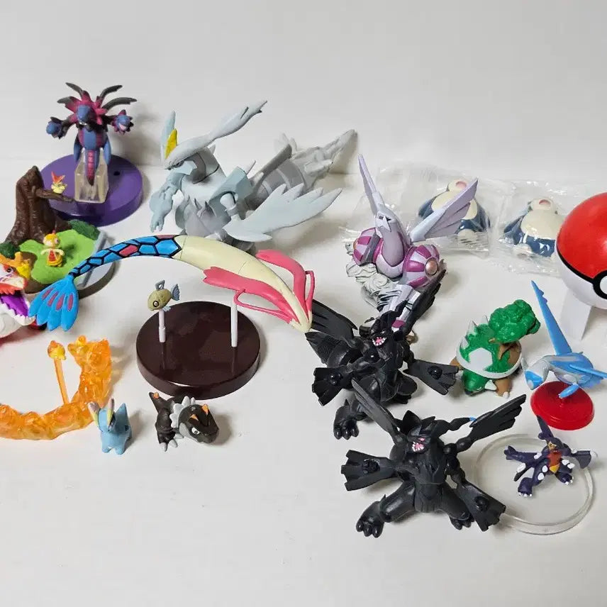 [BUNJANG] Pokemon 3D Figure Collection Milotic Swimming Form &amp; Others Set / 월말할인,7월까지판매)택포,초희귀품)1:40 포켓몬스터 입체도감 피규어 밀로틱 유영폼+기타
