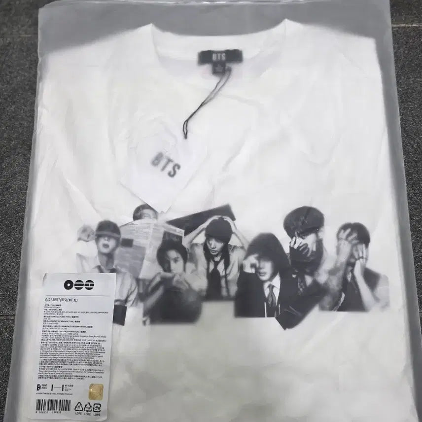 [BUNJANG] BTS Arirang Official Merchandise White T-Shirt / BTS의 &