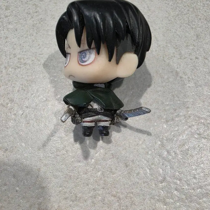 [BUNJANG] Attack on Titan Levi Classic Gacha Figure / 진격의 거인 리바이 고전 가챠 피규어