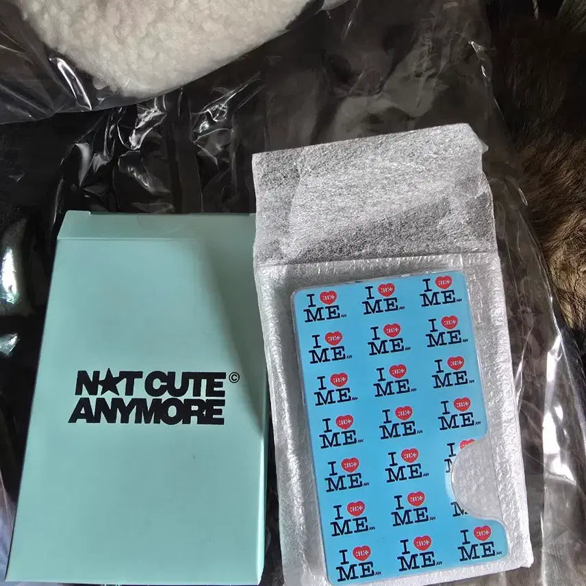 [BUNJANG] ILLIT NOT THE END OF MY WORLD I LOVE ME Magnetic Card Holder / 아일릿 낫큐트애니모어 아이하트미 마그네틱 카드홀더