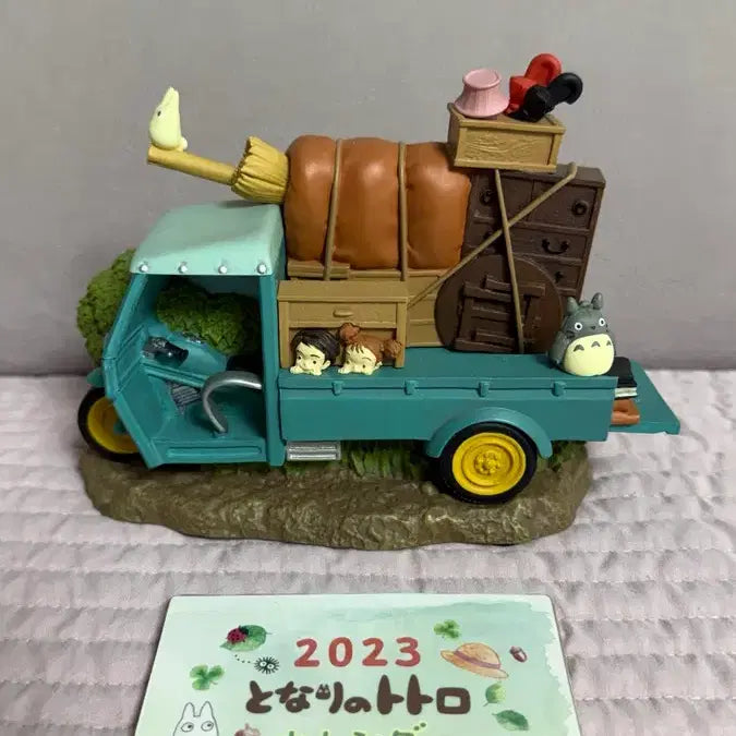 [BUNJANG] My Neighbor Totoro 2023 Calendar Figure (Totoro, Kusakabe) / 이웃집 토토로 2023 캘린더(토토로 쿠사카베)
