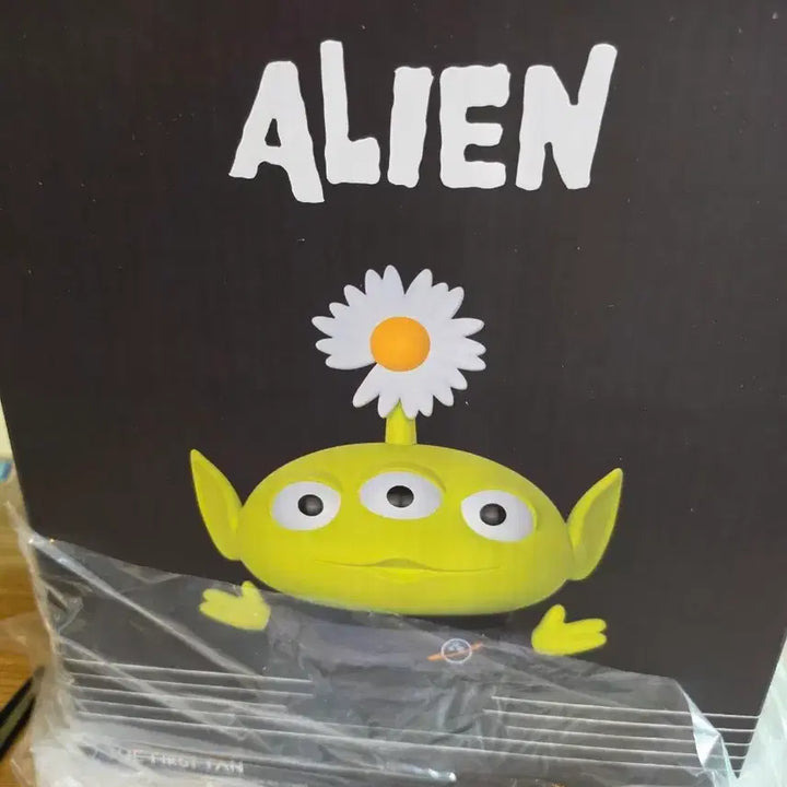 [BUNJANG] Bullseye Alien Collectible Figure / 불스아이,알린 피마원 컬렉터블 피규어 판매
