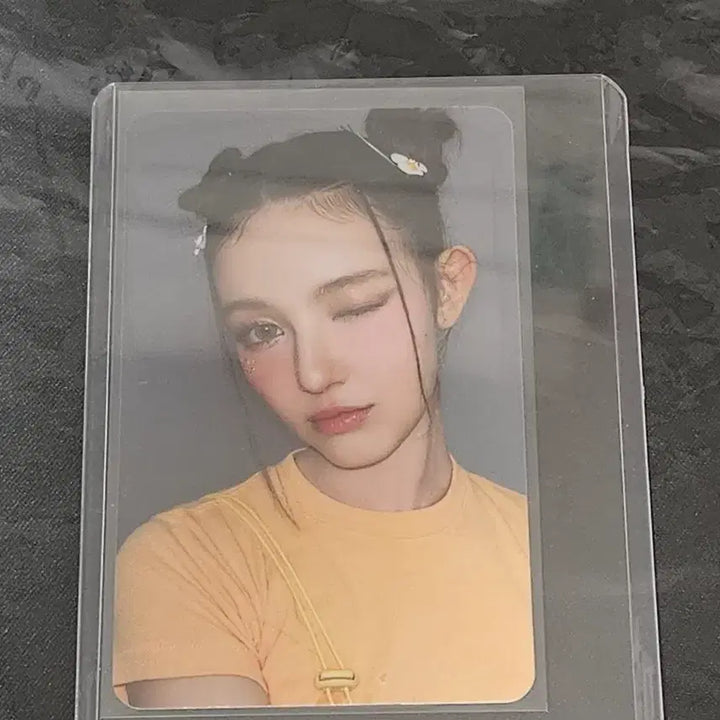 [BUNJANG] NewJeans Danielle Get Up Official Photocard / 뉴진스 다니엘 겟업 공방 포토카드