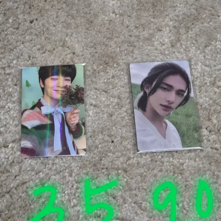 [BUNJANG] Stray Kids I.N Hyunjin Christmas Noeasy Photocard / 스키즈 스트레이키즈 아이엔 현진 크리스마스이블 크이블 노이지 noeasy