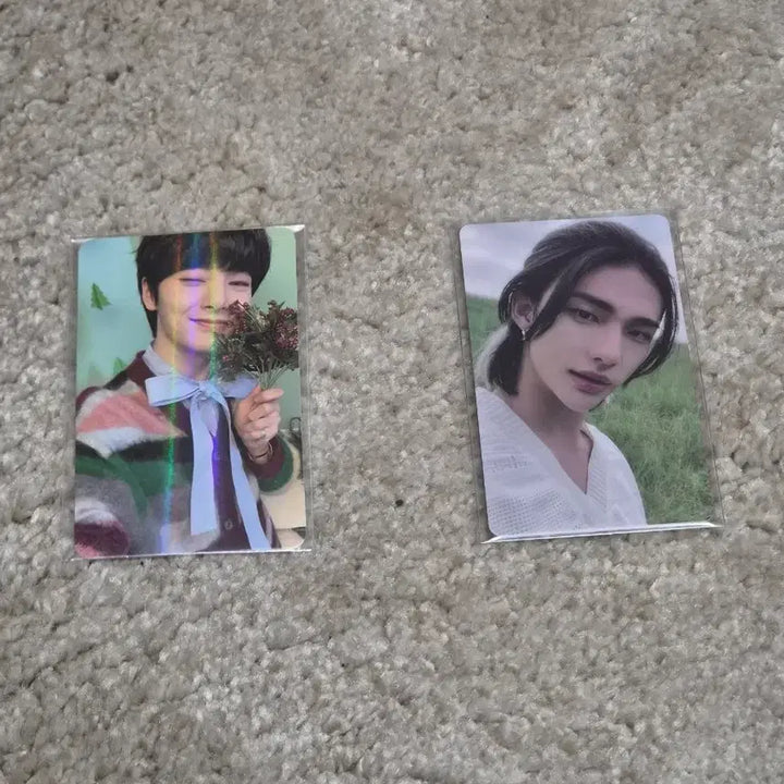 [BUNJANG] Stray Kids I.N Hyunjin Christmas Noeasy Photocard / 스키즈 스트레이키즈 아이엔 현진 크리스마스이블 크이블 노이지 noeasy