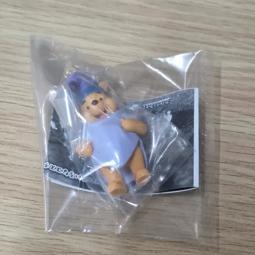 [BUNJANG] Disney Winnie the Pooh Pajamas Costume Figure Keychain Gacha / 곰돌이 푸 코스튬 피규어 키링 가챠 파자마