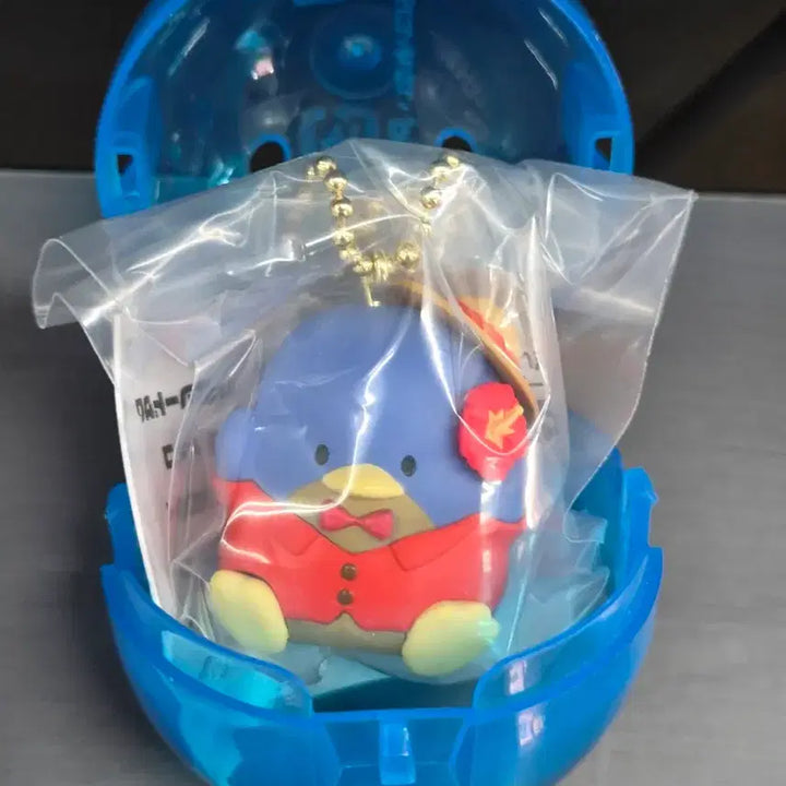 [BUNJANG] Sanrio Aloha Swing Collection Tanning Gacha Keyring - Tuxedo Sam / 산리오 스윙 컬렉션 알로하 태닝가챠 키링 / 턱시도샘