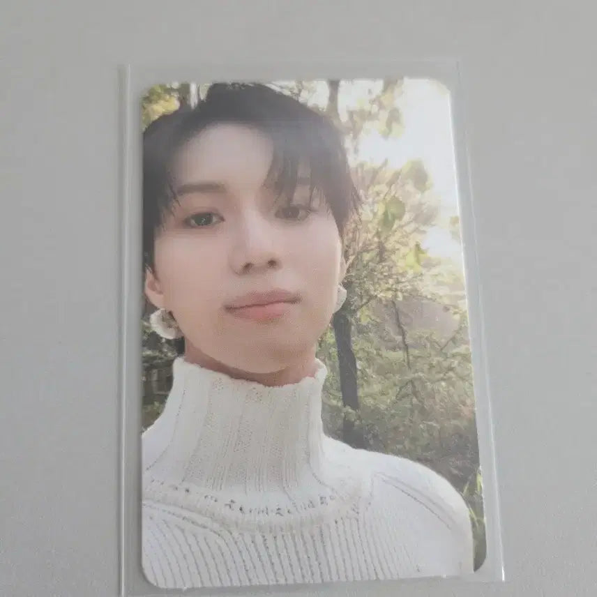 [BUNJANG] Taemin White Knit Photocard / 태민 포토카드 화이트 니트