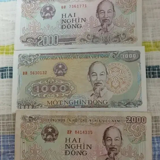 [BUNJANG] Vietnam 1000 Dong &amp; 2000 Dong Banknotes (4 pcs) / 베트남 2000동 / 1000동 지폐 4장