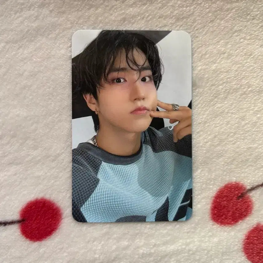 [BUNJANG] Stray Kids DOMINATE:CELEBRATE Concert MD Online Exclusive Real Touch Photocard / 스키즈 도미네이트 앙콘 콘서트 엠디 MD 온라인 특전 리얼터치 포카 한
