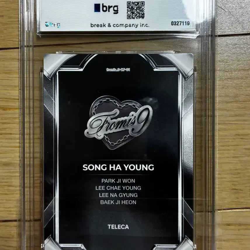 [BUNJANG] fromis_9 Song Hayoung Limited Edition Black Telephoto Card / 프로미스나인 리미티드 에디션 송하영 블랙 테레카