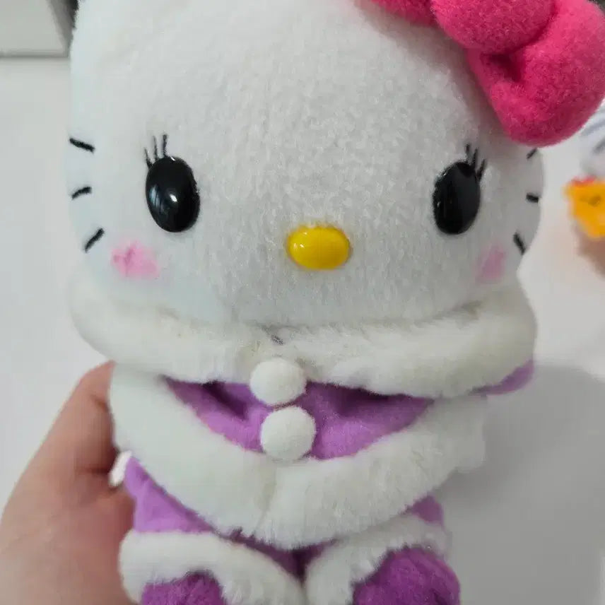 [BUNJANG] Sanrio Hello Kitty Plush Keyring / 고전 산리오 헬로키티 인형키링