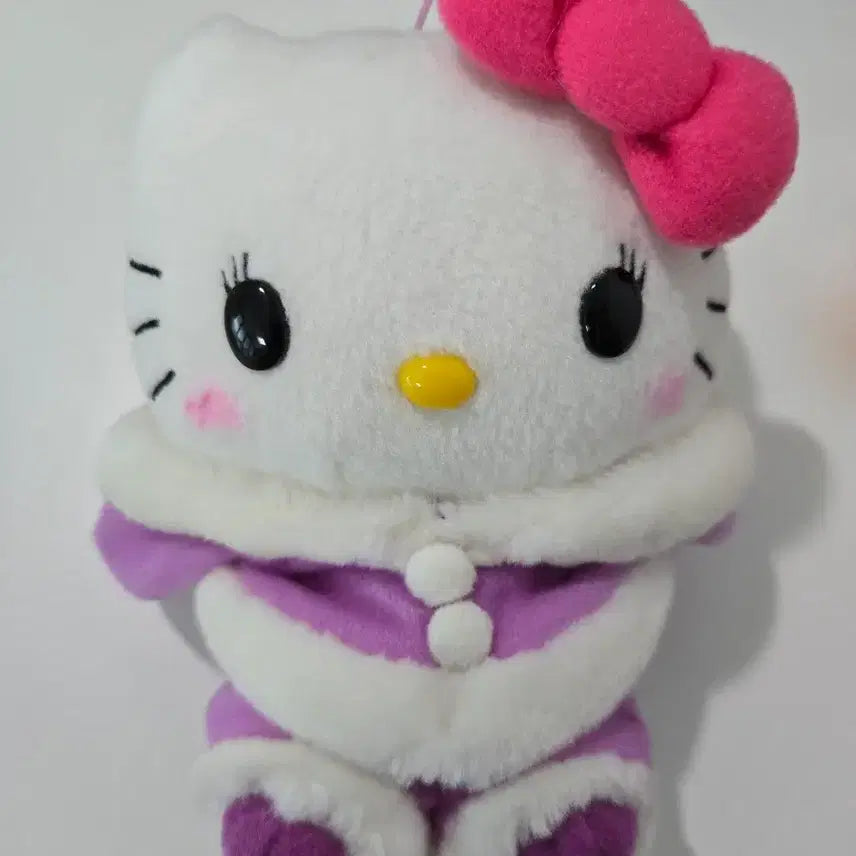[BUNJANG] Sanrio Hello Kitty Plush Keyring / 고전 산리오 헬로키티 인형키링