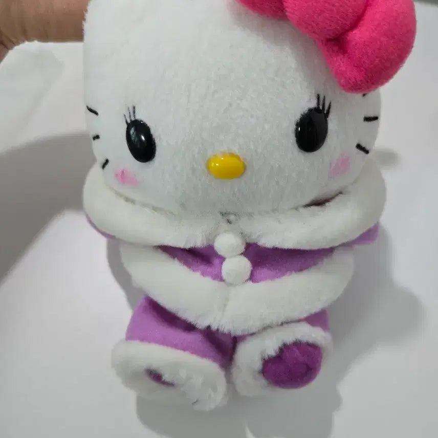 [BUNJANG] Sanrio Hello Kitty Plush Keyring / 고전 산리오 헬로키티 인형키링