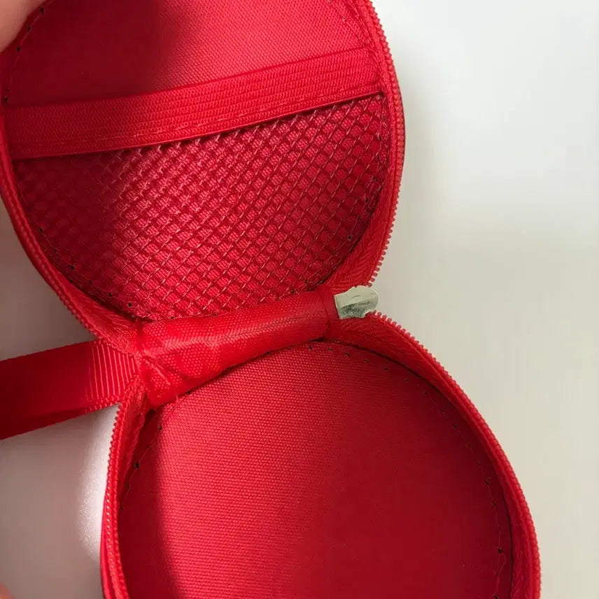 [BUNJANG] Sanrio Hello Kitty Red Round Pouch / 산리오 헬로키티 빨강 원형 파우치