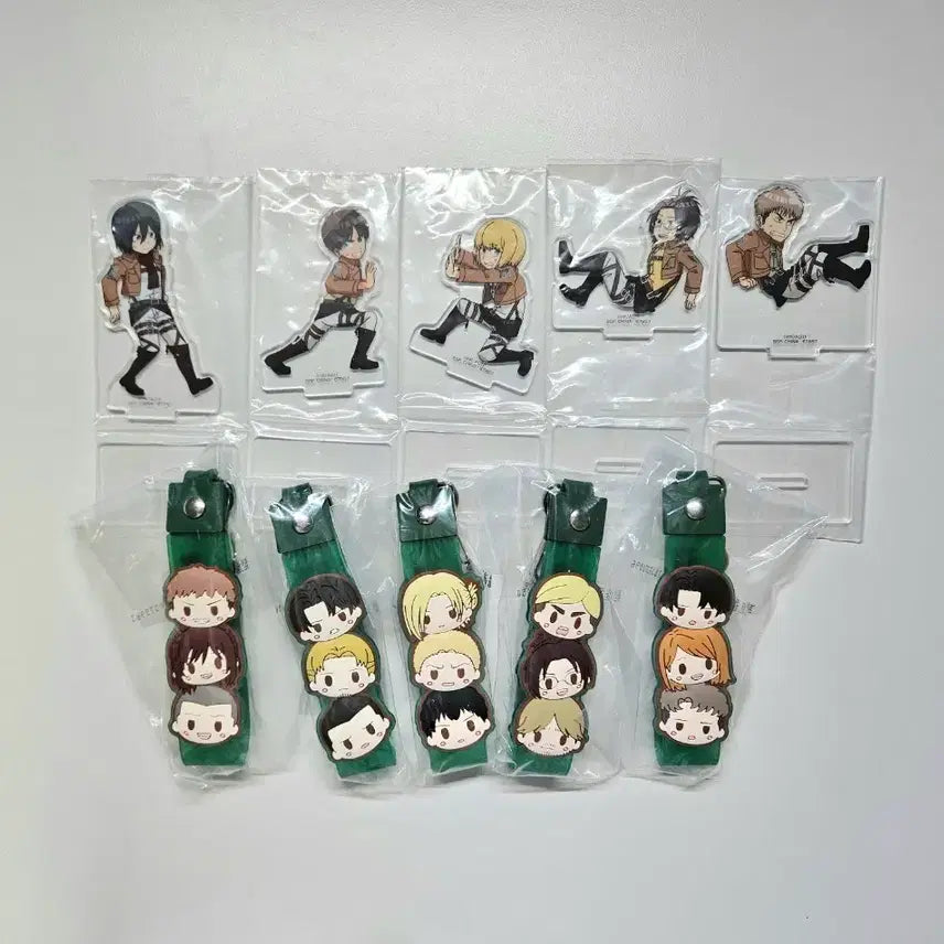 [BUNJANG] Attack on Titan Ichiban Kuji H Prize Acrylic Stand &amp; I Prize Rubber Keychain Set / 진격의거인 제일복권 H상 아크릴스탠드, I상 러버키링