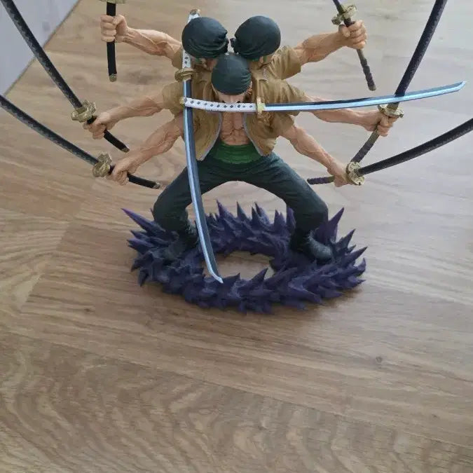 [BUNJANG] One Piece Zoro Figure / (빠른 구매 부탁드릴게요ㅠㅠ)원피스 조로 피규어