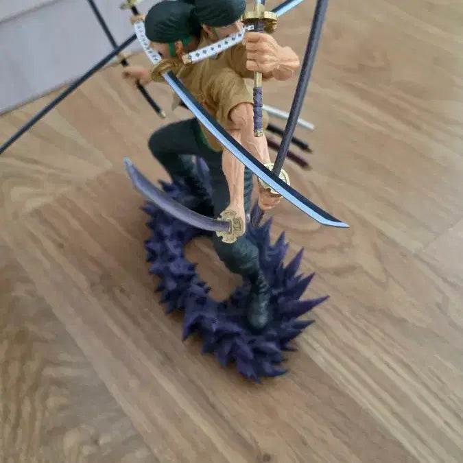 [BUNJANG] One Piece Zoro Figure / (빠른 구매 부탁드릴게요ㅠㅠ)원피스 조로 피규어