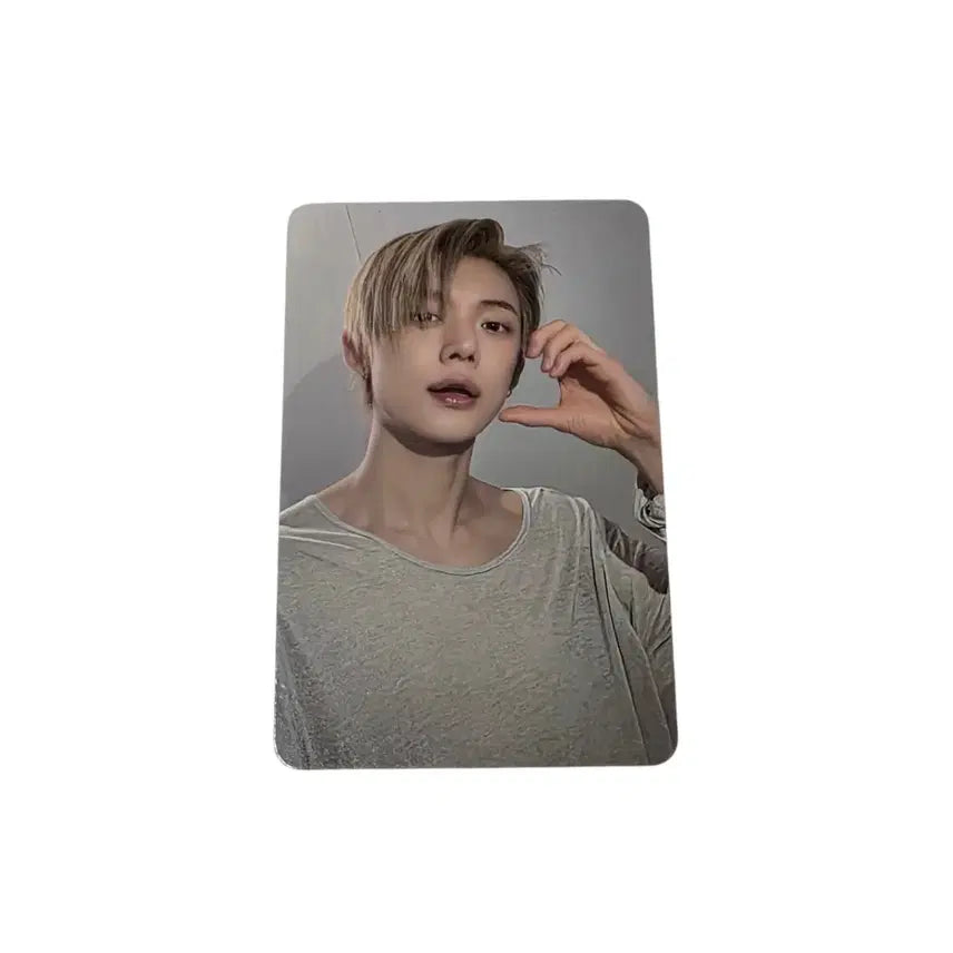 [BUNJANG] TXT Yeonjun NO LABELS: PART 02 Standard Edition Album Photocard / (연준) NO LABELS: PART 02 일반반 앨범포카