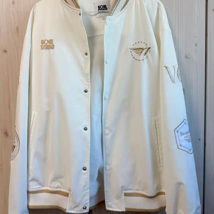 [BUNJANG] T1 2025 Worlds Jacket (L Size) / [공식 정품/L사이즈 품절] 2025 월즈 우승 자켓 (실착 2회 S급)