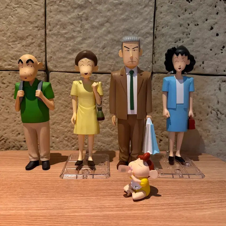 [BUNJANG] Crayon Shin-chan Family Resin Figure Set / 택포) 짱구 가족 레진 피규어 세트