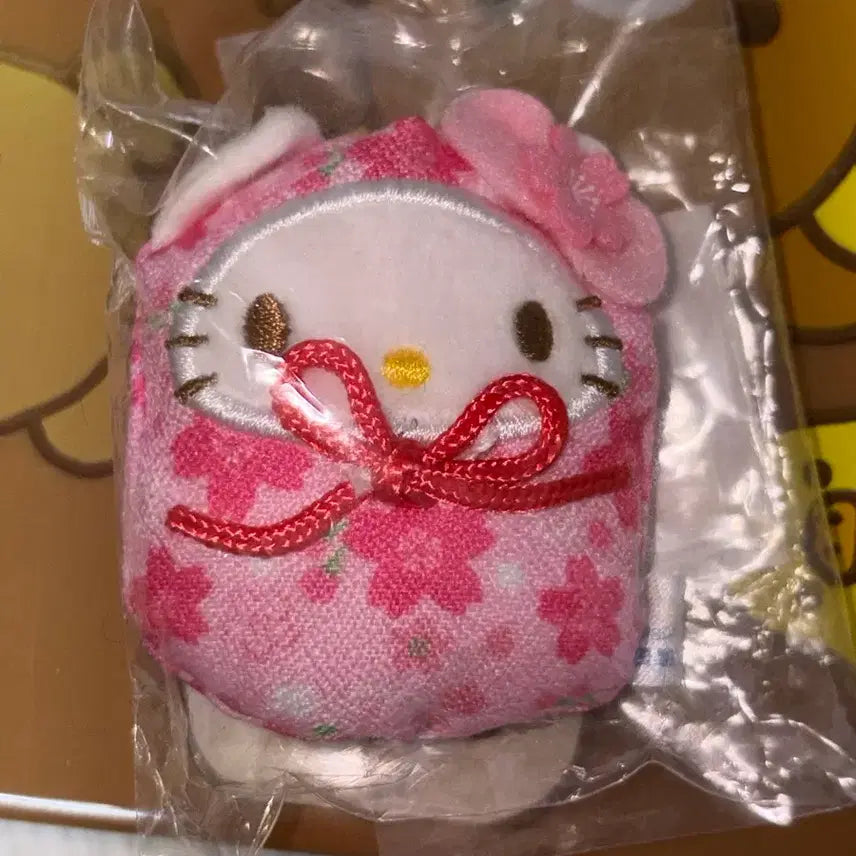 [BUNJANG] Hello Kitty Kimono Magnet / 기모노 키티 마그넷