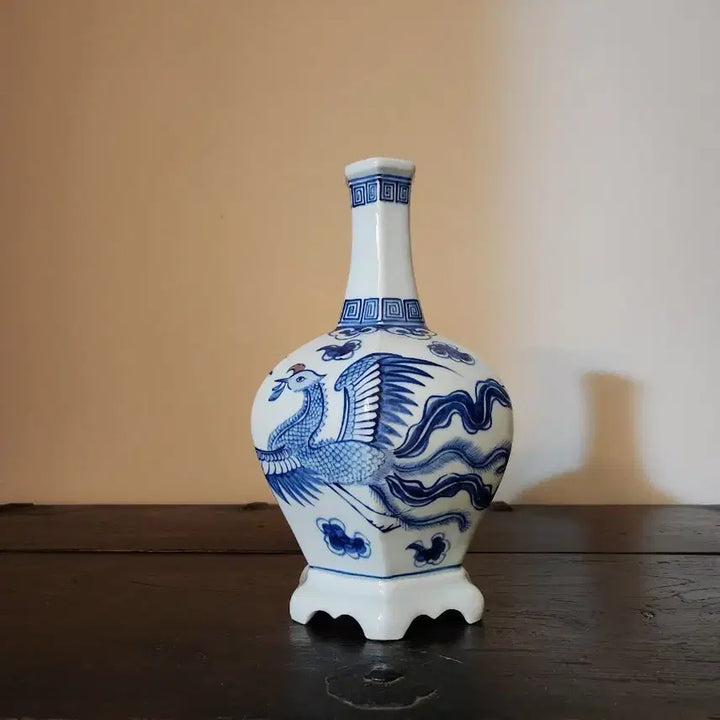 [BUNJANG] Woljeong Han Seok-ki Celadon Porcelain Hexagonal Vase / 월정 한석기 작가 청화백자 6각 화병